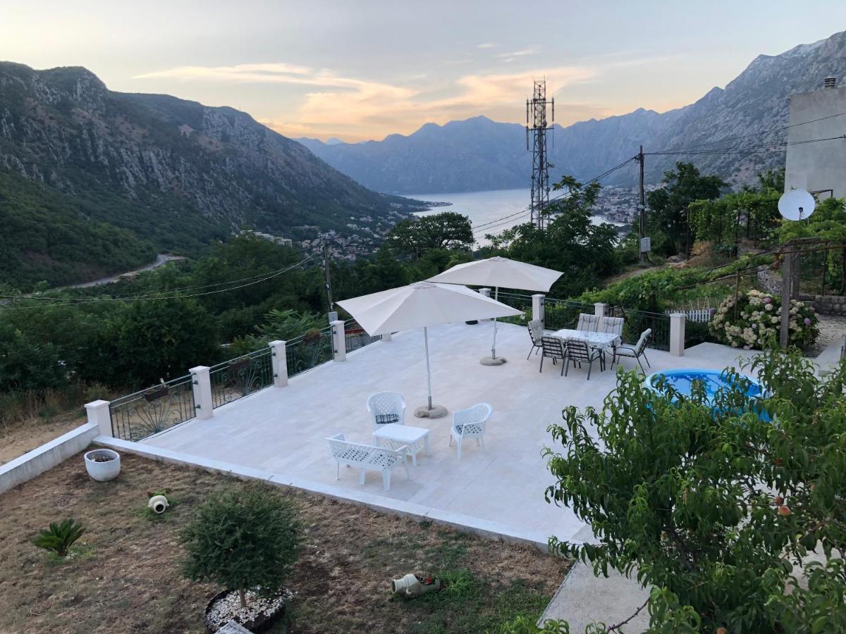 Apartments Panoramic Paradise Котор Екстер'єр фото