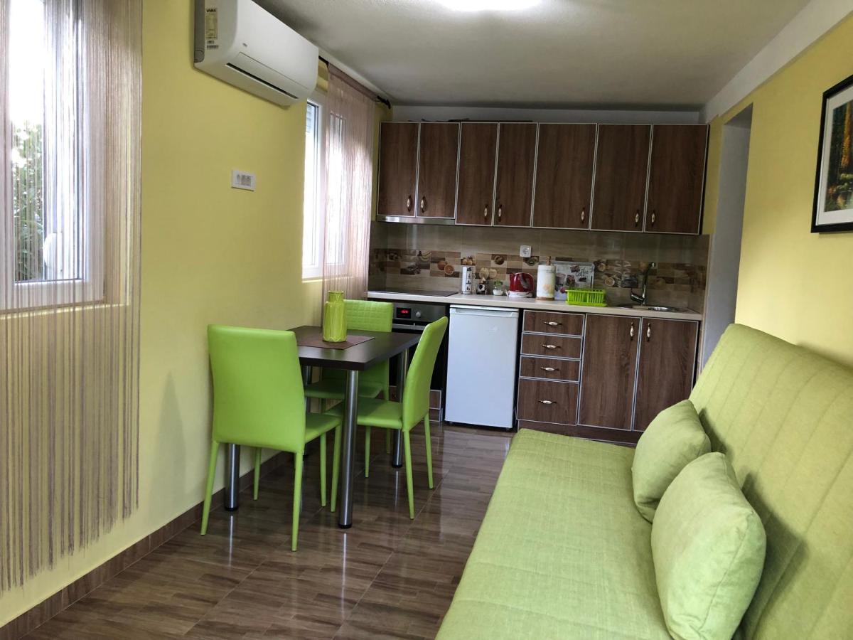 Apartments Panoramic Paradise Котор Екстер'єр фото